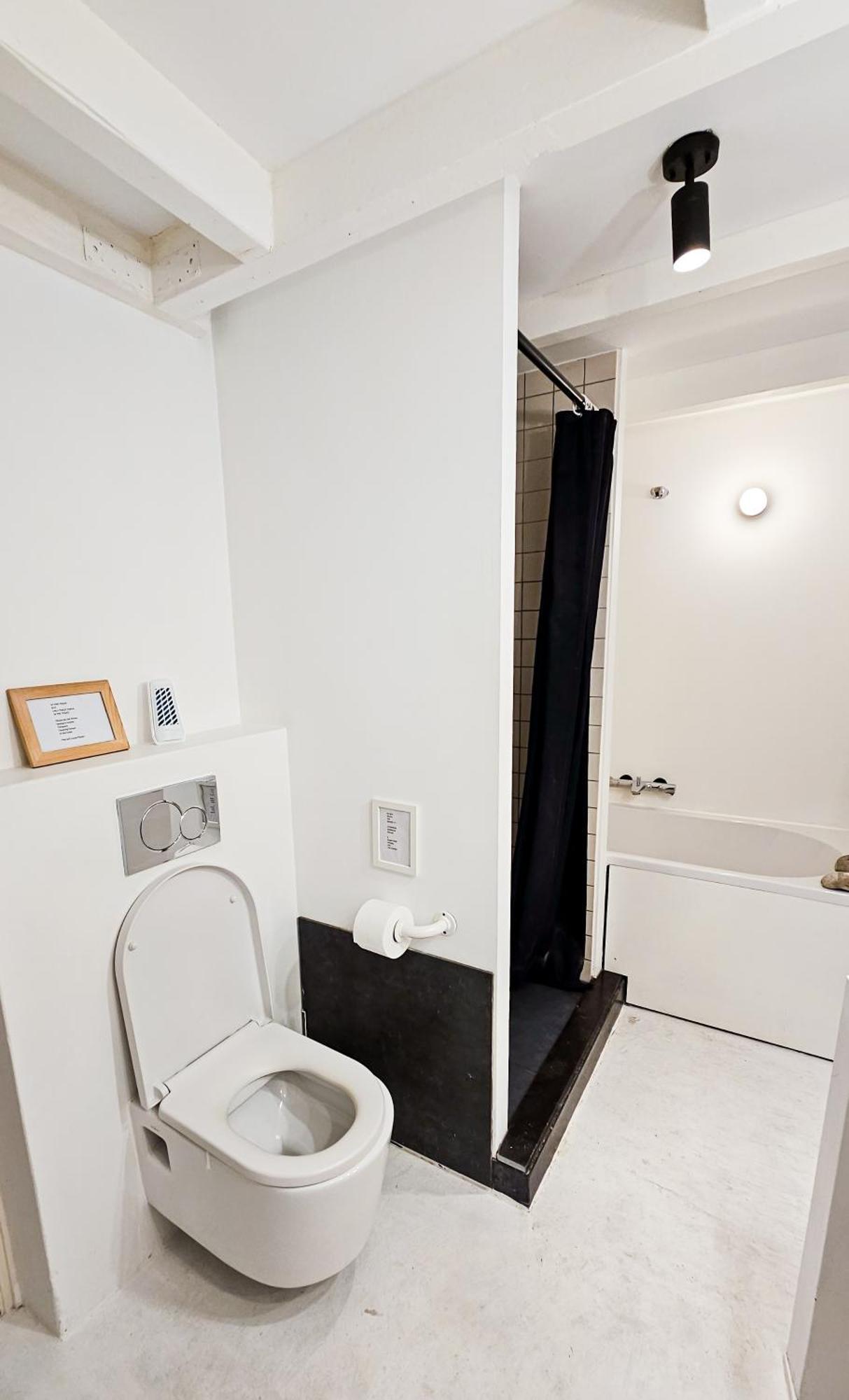 The White Wilde - Studio In A Historic Canalhouse From 1799 Amsterdam Exterior foto